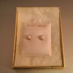 14K Gold Cultured Pearl Earrings